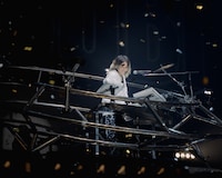 Ayase（Composer）。「YOASOBI HALL TOUR 2025 WANDARA」沖縄公演より。（Photo by Kazuki Iwabuchi）