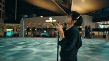 V（BTS）が出演するパラダイスシティの新テレビCM「FEEL YOUR PARADISE」編より。