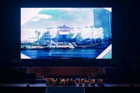 7周年コンサート開催決定の特報映像を観る≠MEメンバー。