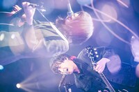 ひとみ（Vo）、まーしー（G）。（撮影：タカギユウスケ ）