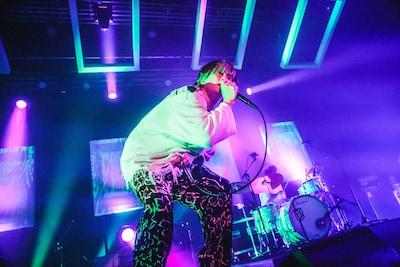 「FREDERHYTHM TOUR 2025 -飽くまで創造-」東京公演の様子。（撮影：森好弘）