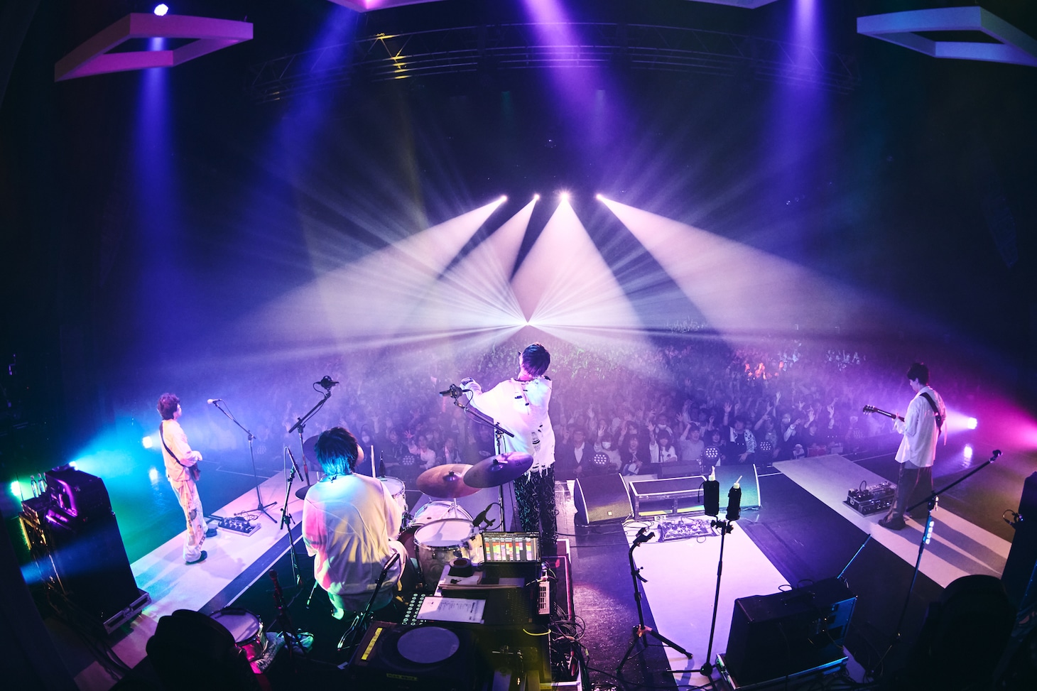 「FREDERHYTHM TOUR 2025 -飽くまで創造-」東京公演の様子。（撮影：佐野和樹）