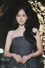 表参道のイルミネーション点灯式に登場したミナ（TWICE、MISAMO）。