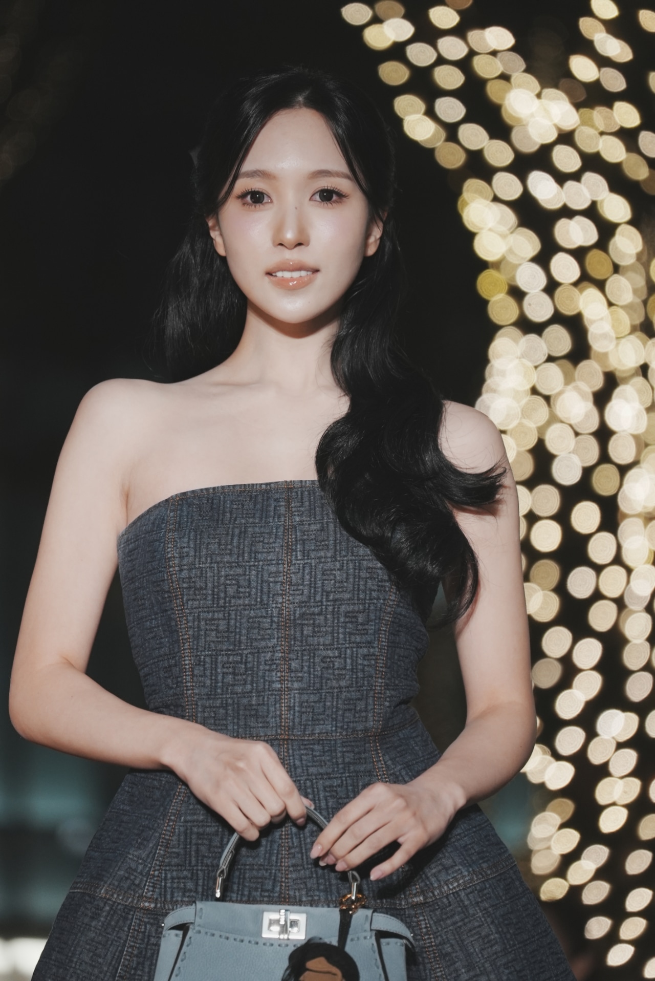 表参道のイルミネーション点灯式に登場したミナ（TWICE、MISAMO）。