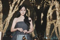 表参道のイルミネーション点灯式に登場したミナ（TWICE、MISAMO）。