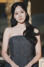 表参道のイルミネーション点灯式に登場したミナ（TWICE、MISAMO）。