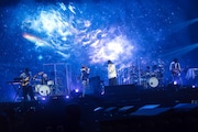 RADWIMPS × YOASOBI、コラボステージの様子。（Photo by Takeshi Yao）