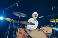 原駿太郎（Dr）（撮影：郡元菜摘）