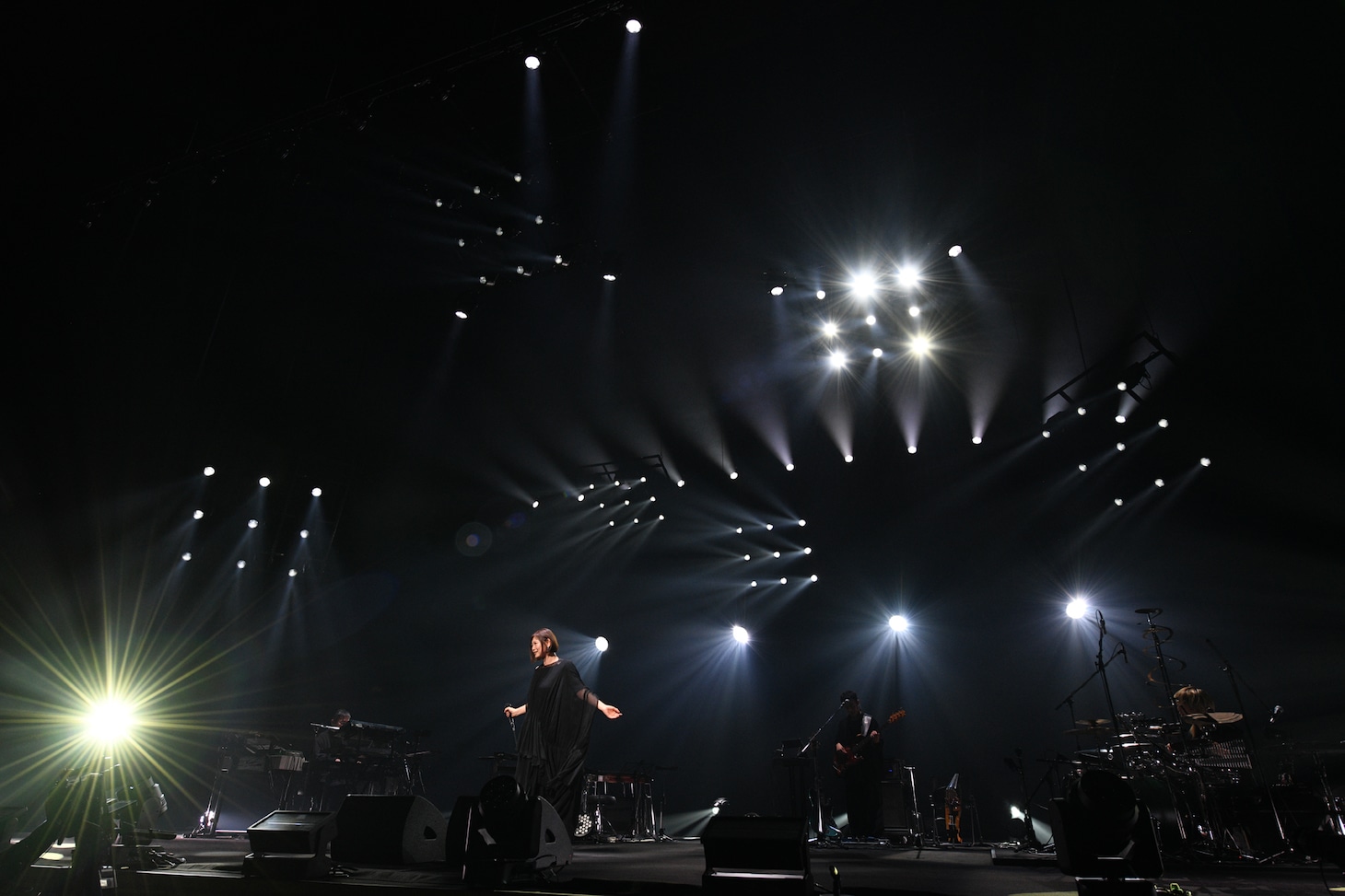 「絢香 Wonder! Tour 2025」東京国際フォーラム ホールA公演の様子。（撮影：岸田哲平）