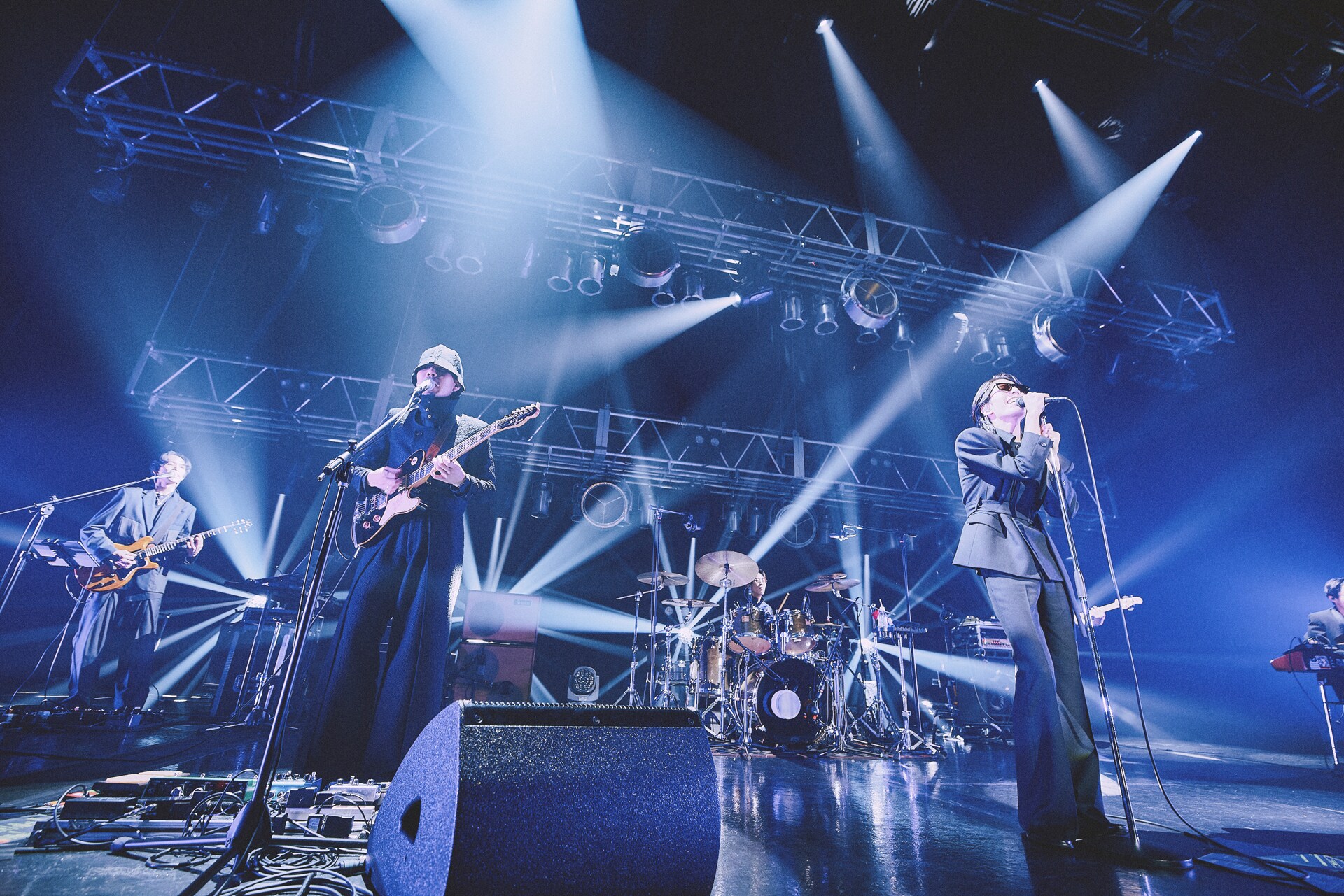 離婚伝説ワンマンツアーファイナル、多彩な楽曲と演出を通じて見せた