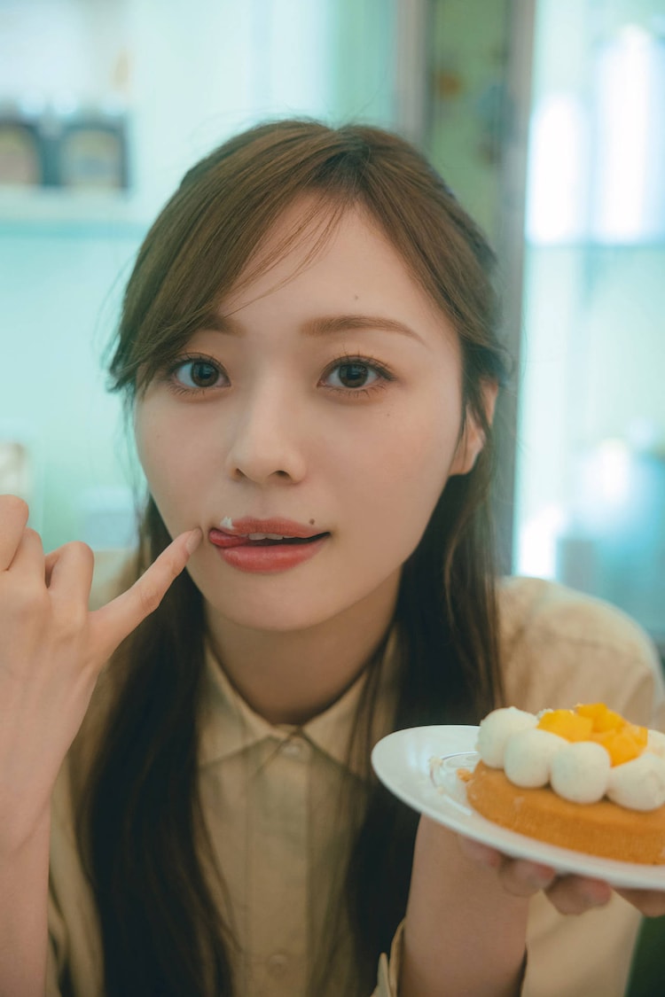 梅澤美波（乃木坂46）2nd写真集「透明な覚悟」の掲載カット。（撮影 