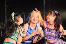 石川万鈴、小野田あやさ、青柳佑芽（アップアップガールズ（仮））