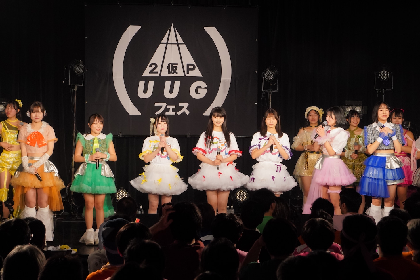 アップアップガールズ（２）新メンバーお披露目の様子。