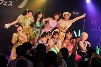 アップアップガールズ（プロレス）とアップアップガールズ（仮）。