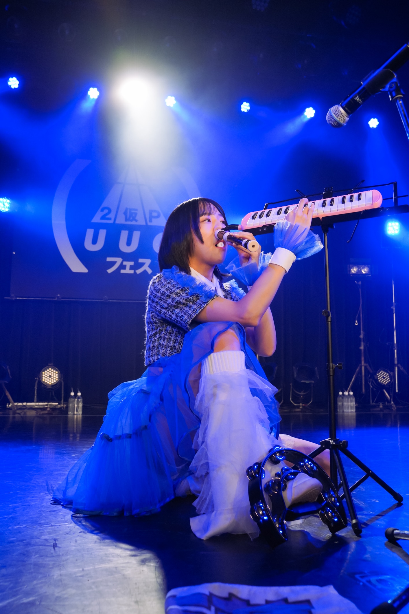 “鍛治島四重奏”を披露する鍛治島彩（アップアップガールズ（２））。