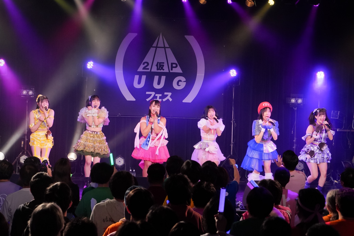 高萩千夏、鍛治島彩（アップアップガールズ（２））、渡辺未詩、鈴木志乃（アップアップガールズ（プロレス））、青柳佑芽、松永ちとせ（アップアップガールズ（仮））によるユニット。