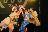 鍛治島彩（アップアップガールズ（２））、らく、鈴木志乃（アップアップガールズ（プロレス））、石川万鈴（アップアップガールズ（仮））によるユニット。