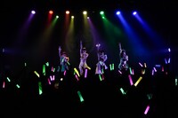 高萩千夏、島崎友莉亜（アップアップガールズ（２））、石川万鈴、松永ちとせ（アップアップガールズ（仮））によるユニット。