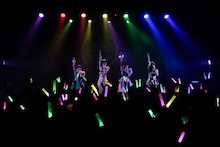 高萩千夏、島崎友莉亜（アップアップガールズ（２））、石川万鈴、松永ちとせ（アップアップガールズ（仮））によるユニット。