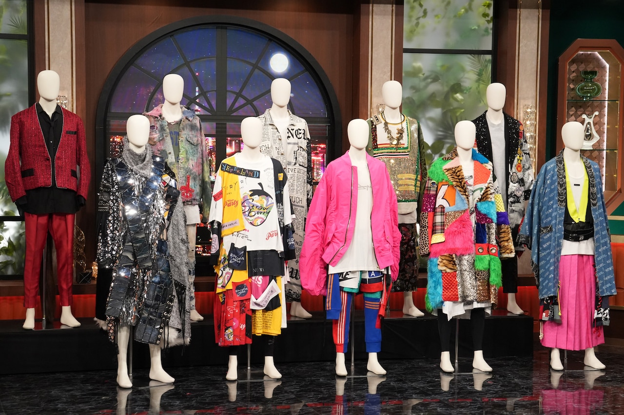 NEWSの衣装が10着ずらり！“9人時代”の思い出も語る「with MUSIC」アレキ、ZB1も出演