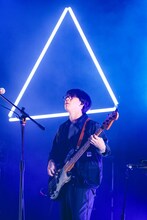 岡崎真輝（B）（Photo by SHUN ITABA）