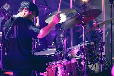 尾崎和樹（Dr）（Photo by SHUN ITABA）