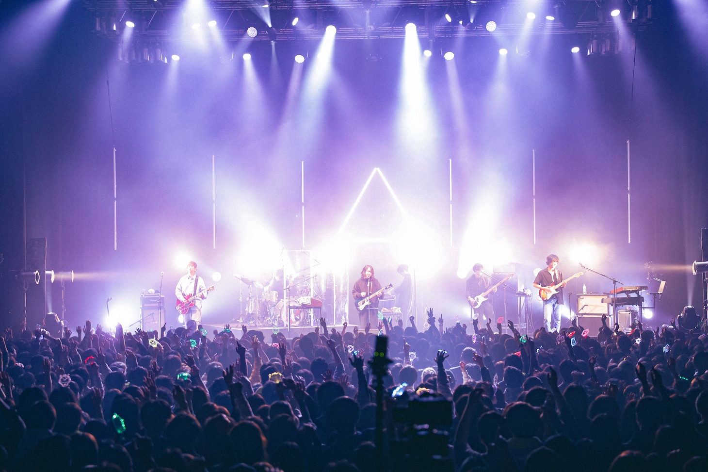 「Galileo Galilei "TRITRAL TOUR"」の様子。（Photo by SHUN ITABA）