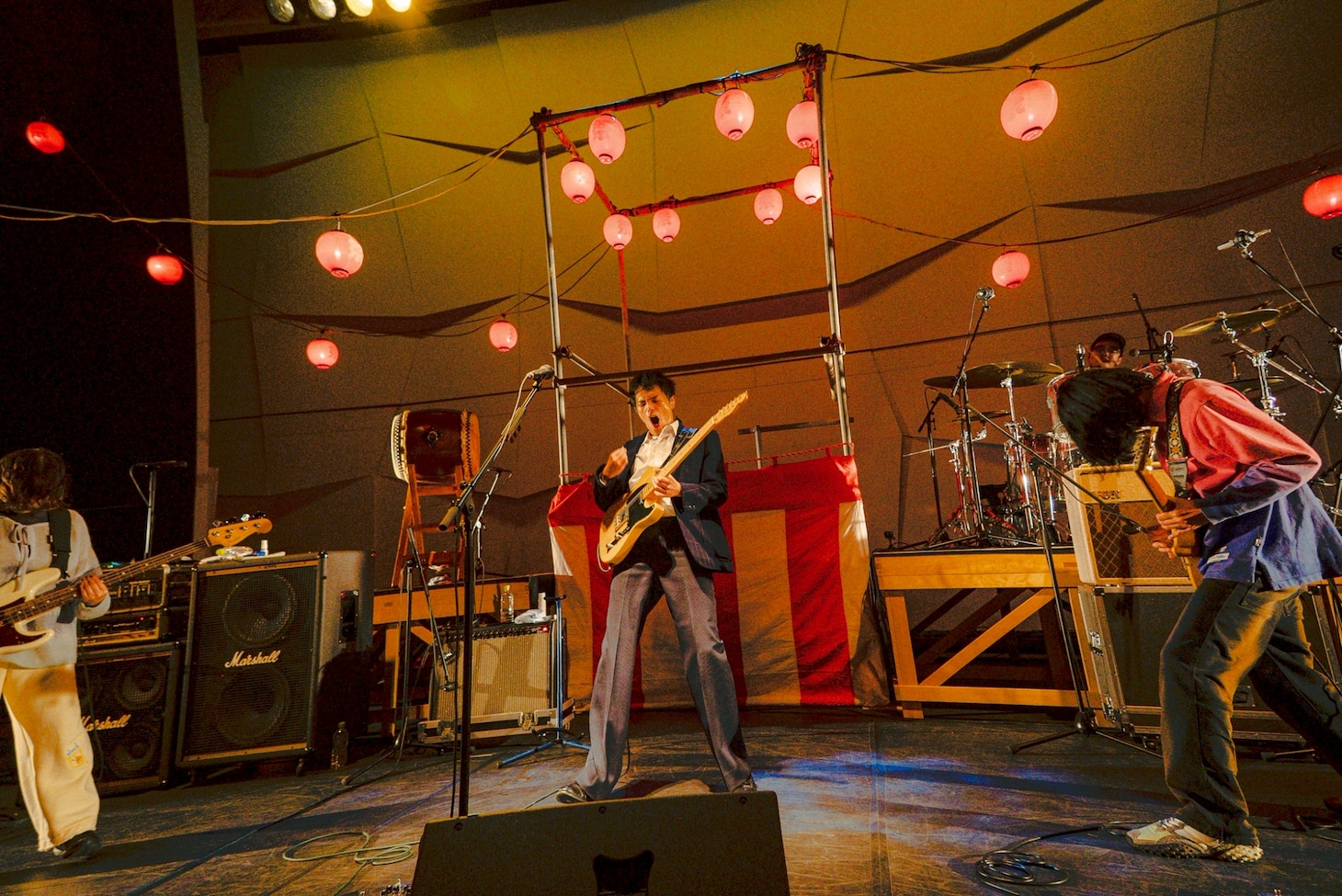 MONO NO AWARE「八八音楽祭 2025」の様子。（撮影：元）