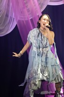 寿美菜子（撮影：佐藤薫）