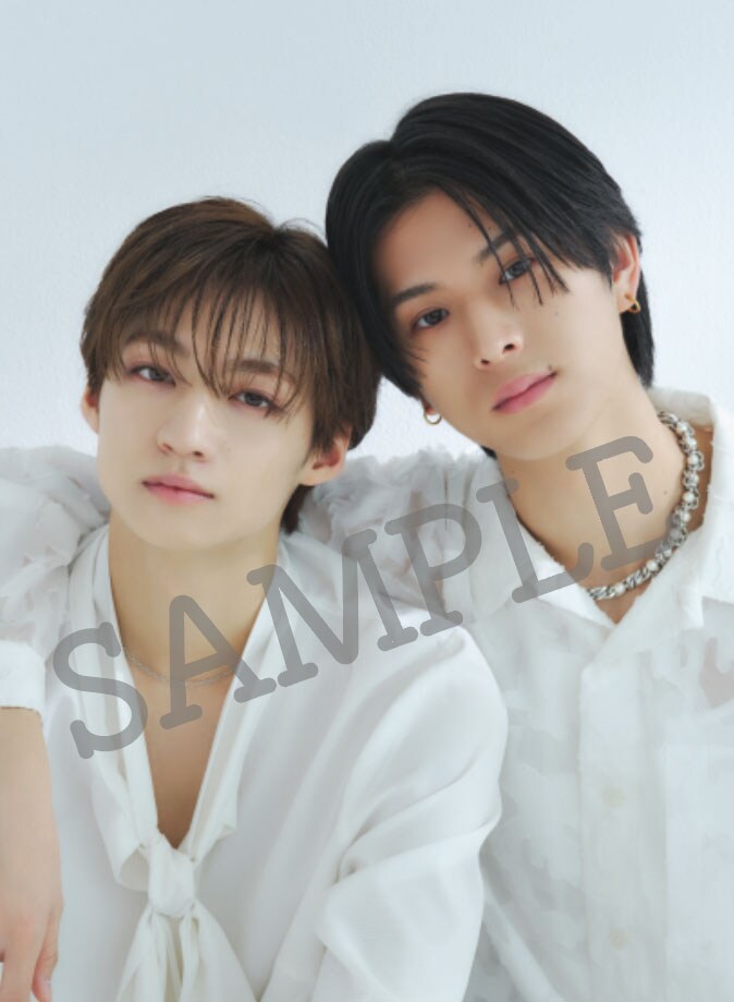 HMV&BOOKS特典トレーディングカード（志賀李玖と阿久根温世） - ICExの