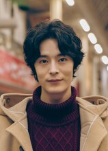 塩野瑛久演じる中村信。©︎フジテレビ