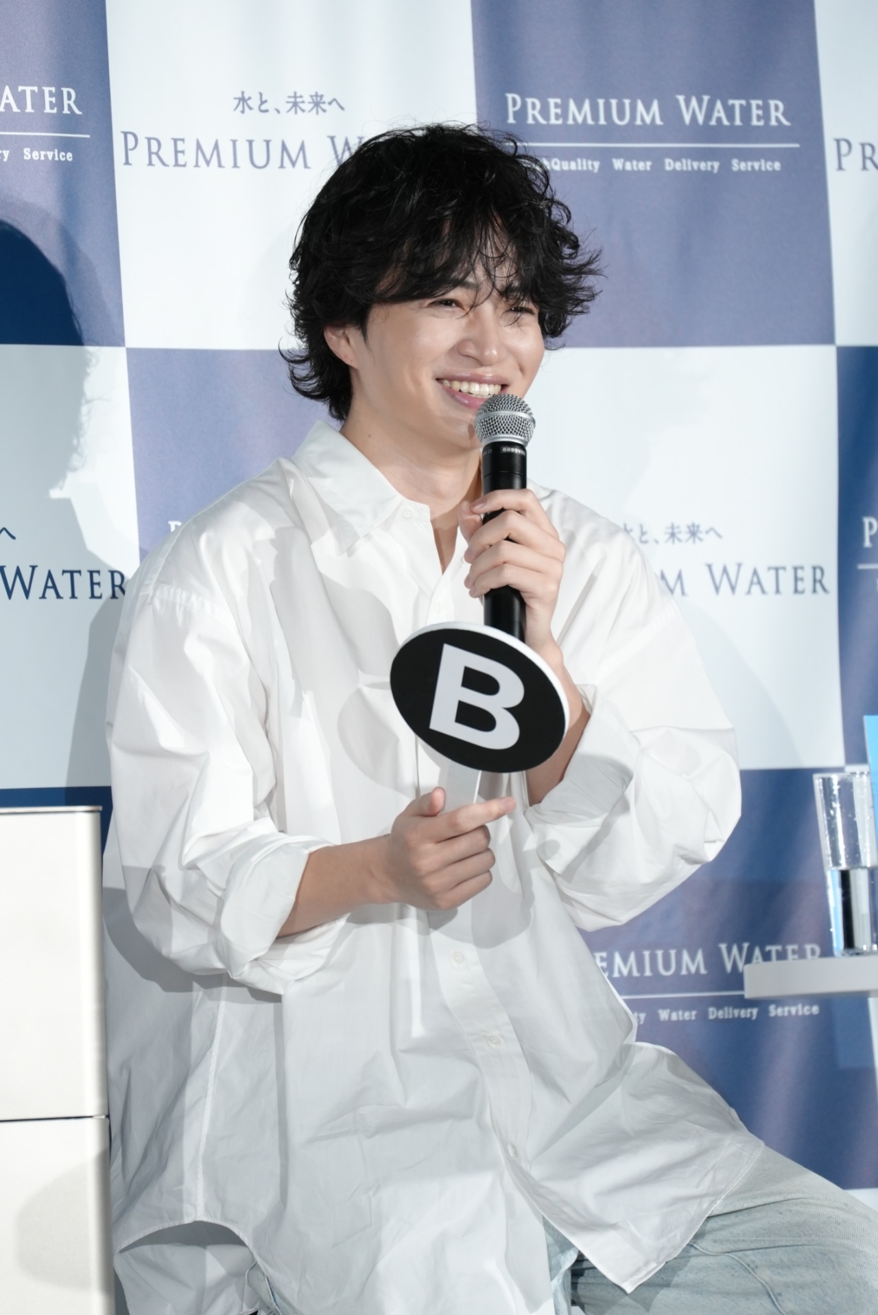 クイズに正解し安堵の表情を浮かべる菊池風磨（timelesz）。