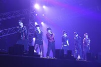 「バズリズム LIVE 2025」より、原因は自分にある。のステージの様子。