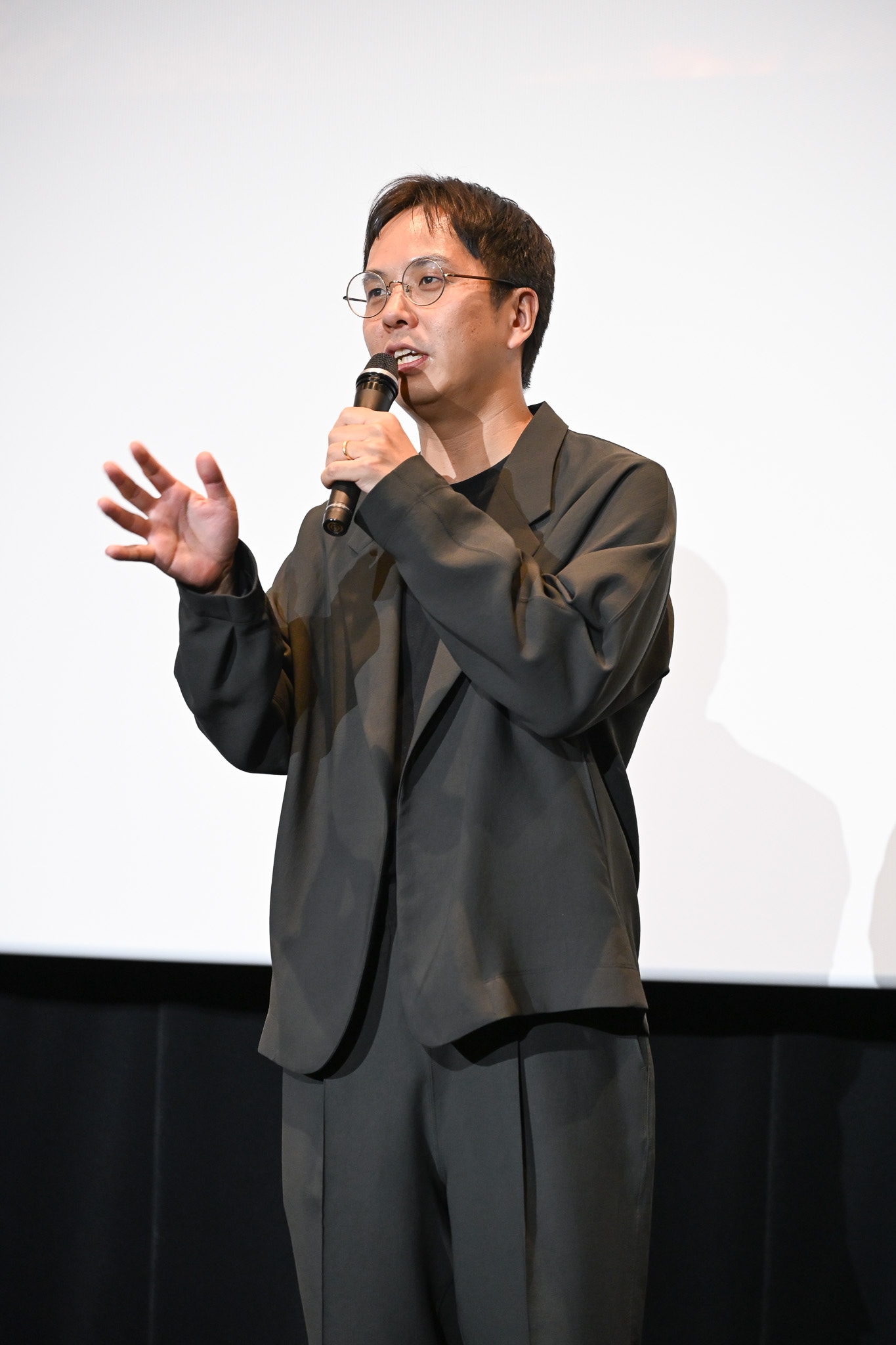 エリザベス宮地監督