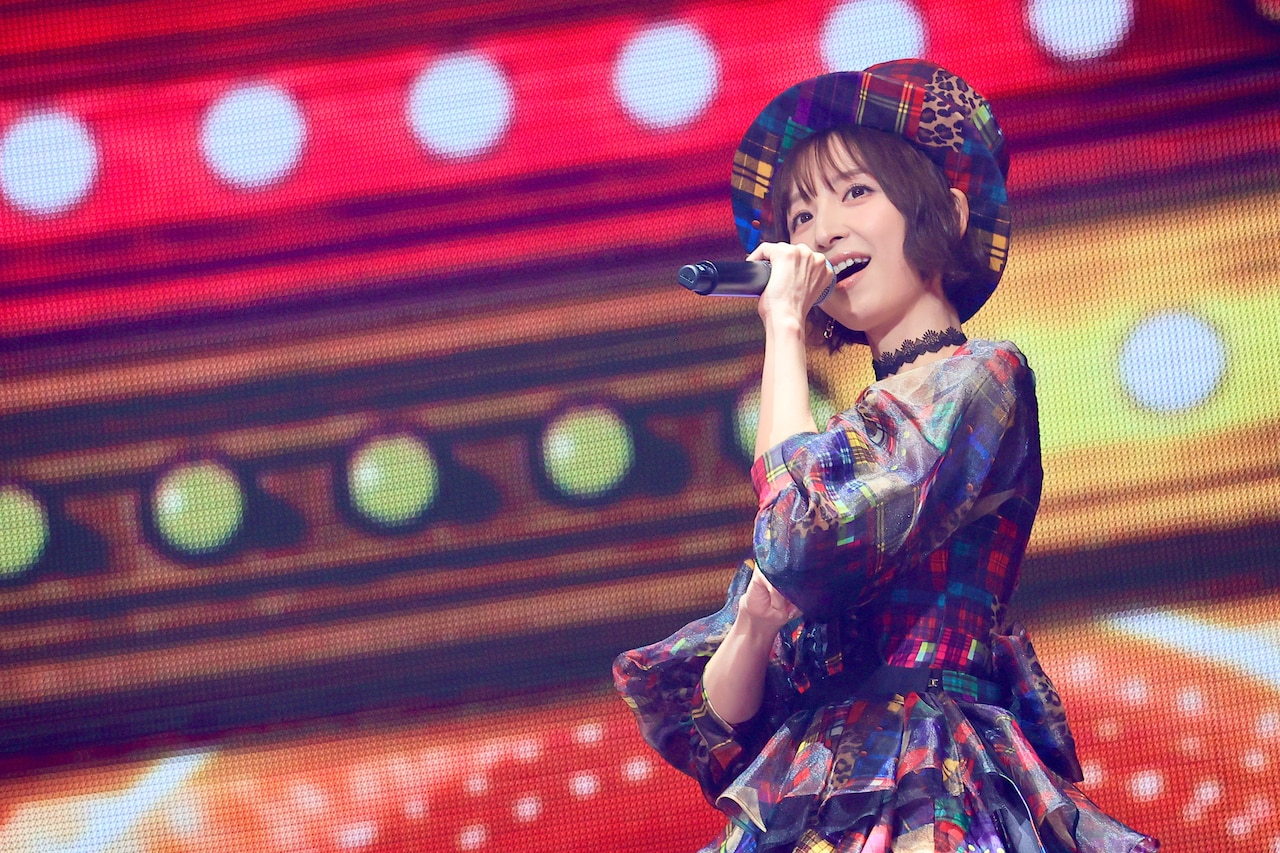 篠田麻里子が“上から”登場！チーム8も復活した、AKB48結成20周年記念コンサート2日目