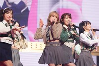 「どうしても君が好きだ」のパフォーマンスの様子。©AKB48