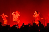 JP THE WAVYとAwich。（Photo by YURI HASEGAWA）