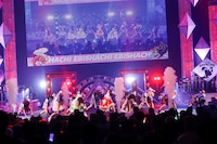 「俺のえびシャチライブ～THE FINAL～」の様子。（撮影：笹森健一）