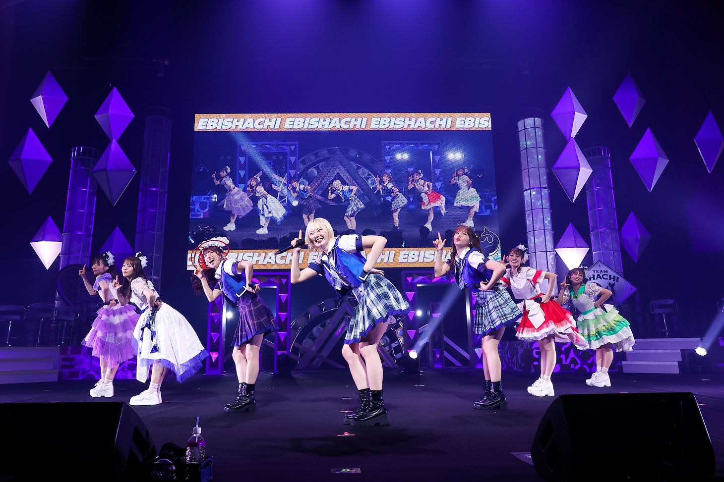 「俺のえびシャチライブ～THE FINAL～」の様子。（撮影：笹森健一）