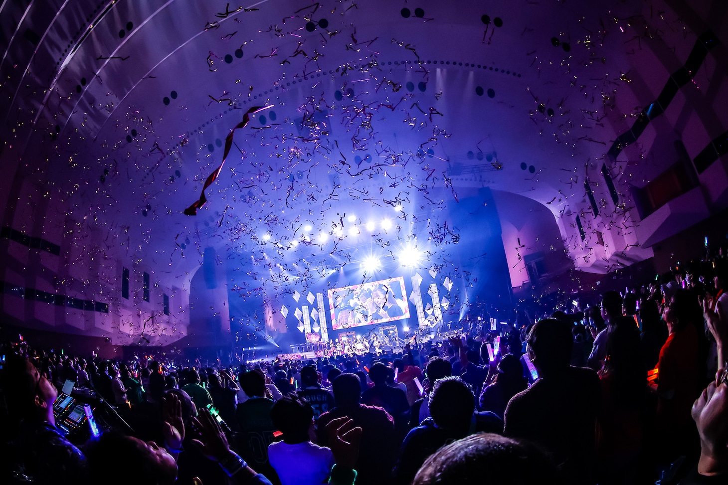 「俺のえびシャチライブ～THE FINAL～」の様子。（撮影：笹森健一）