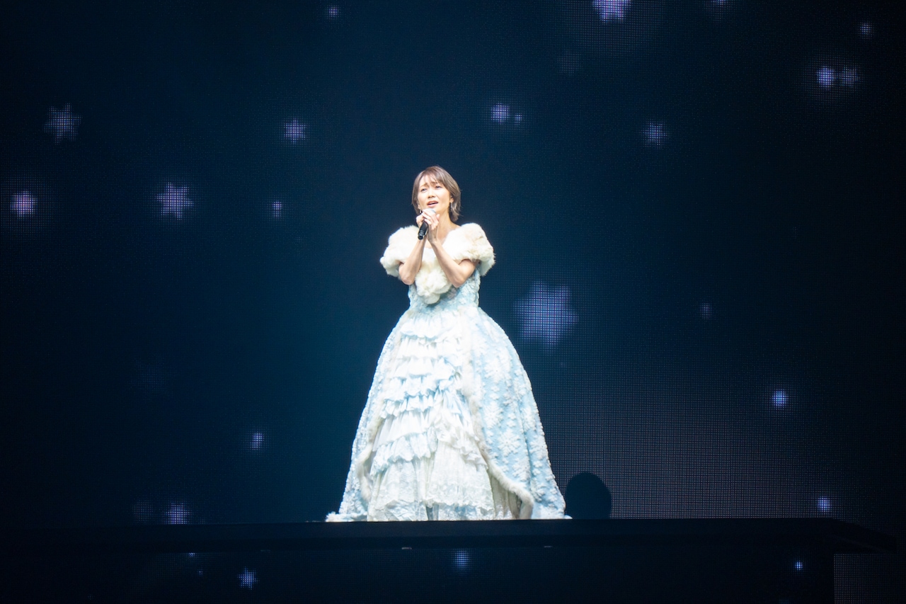 2006年 大島優子　白ドレス　ガチャ　aks 初期　生写真 Amazon.co.jp: AKB48 大島優子 Theater 2010 November 生写真 4種