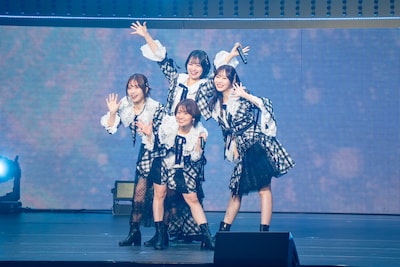 大島優子、北原里英、指原莉乃、横山由依からなるNot yet。