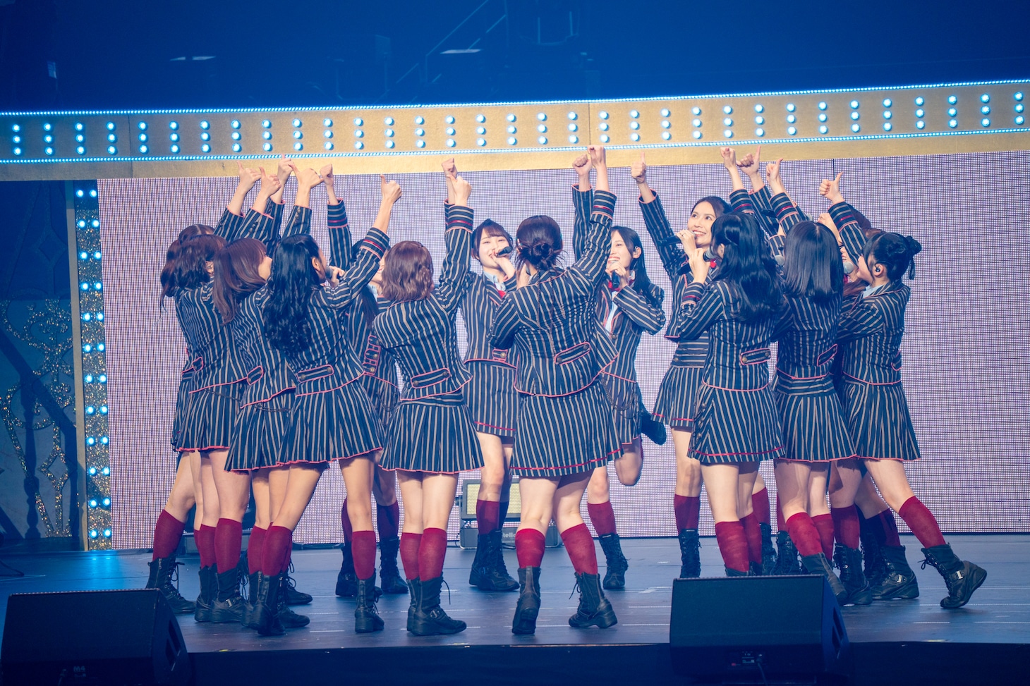 AKB48結成20周年記念コンサートの様子。