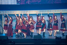 AKB48結成20周年記念コンサートの様子。