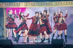 前田敦子、大島優子らOG集結で歴史的な瞬間が続々！AKB48結成20周年コンサート大団円