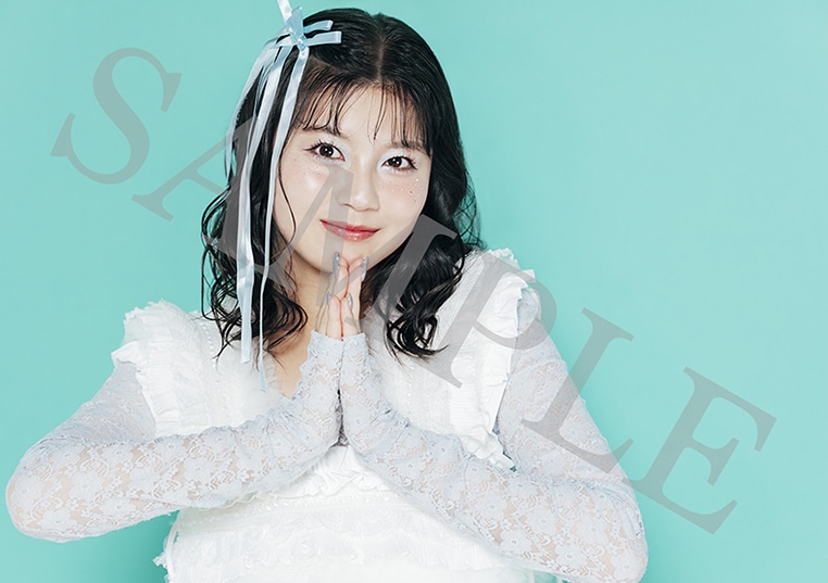 「いぎなり東北産オフィシャルカレンダー2026.4-2027.3」特典の藤谷美海の生写真サンプル画像。