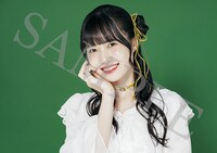 「いぎなり東北産オフィシャルカレンダー2026.4-2027.3」特典の吉瀬真珠の生写真サンプル画像。
