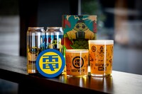 特製ビアグラス付きセットのパッケージ。