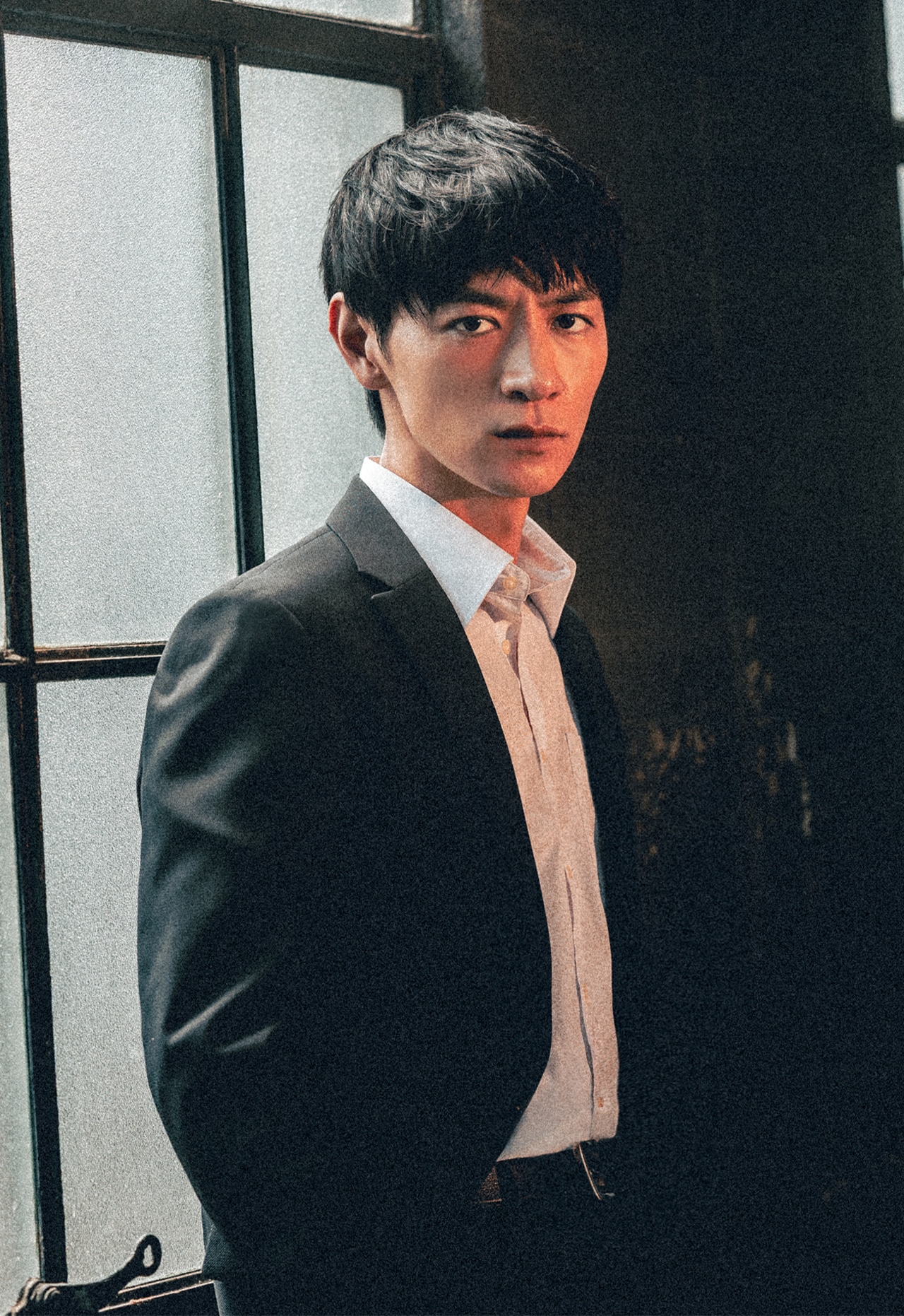 細田善彦©田島隆・マサシ（秋田書店）／「マトリと狂犬」製作委員会・MBS