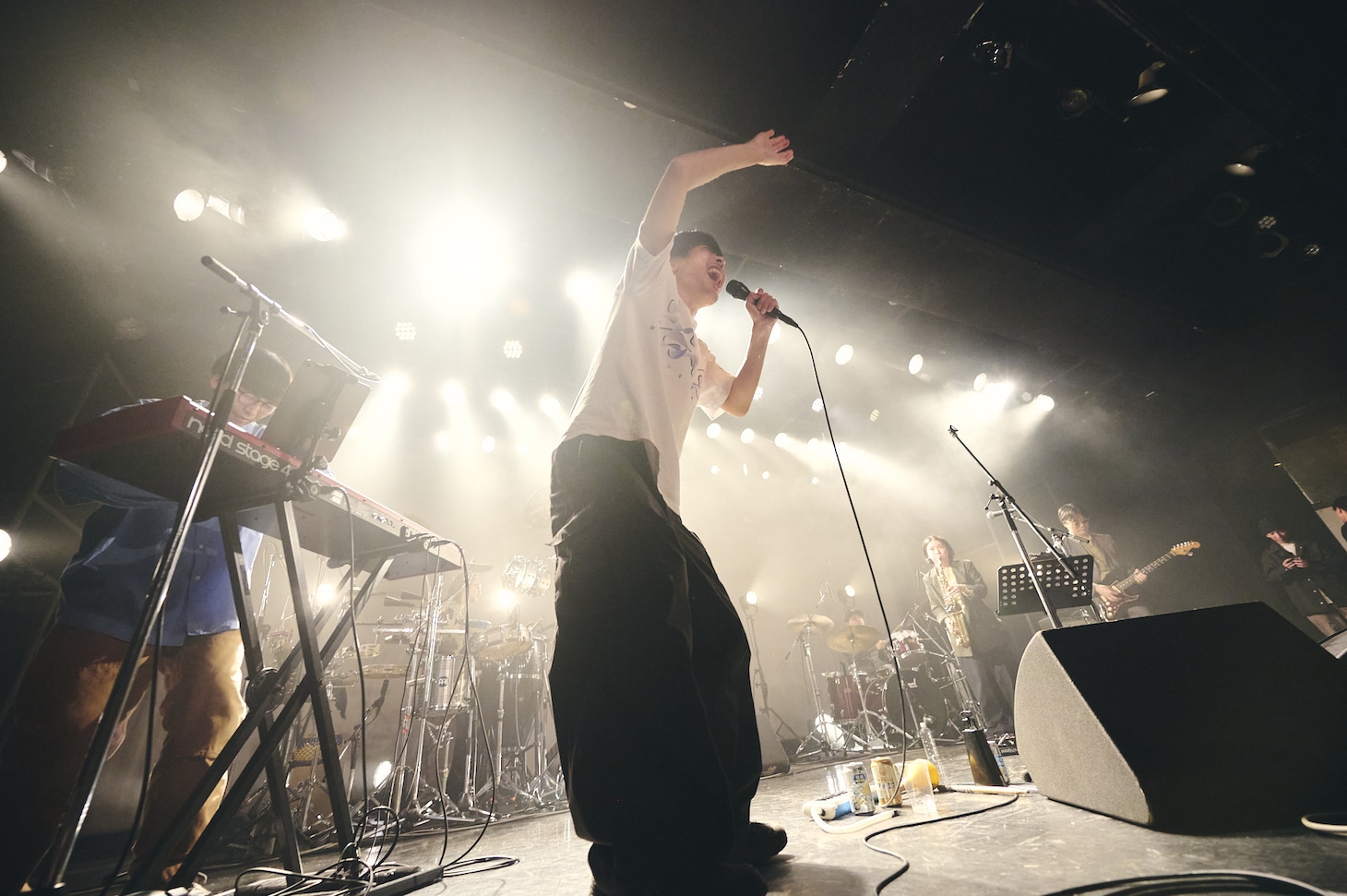 吉田靖直（Vo）（Photo by morookamanabu）